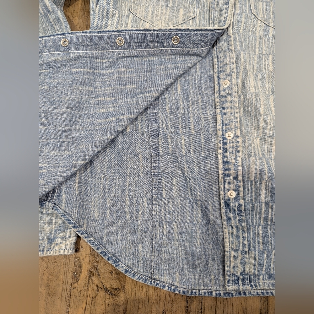 Levi's Western Denim Pearl Snap Long Sleeve Shirt, Size Small - Picture 9 of 12